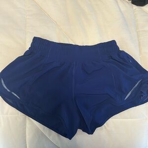 Lululemon Hotty Hot 2.5 inch inseam size 4 Royal Blue